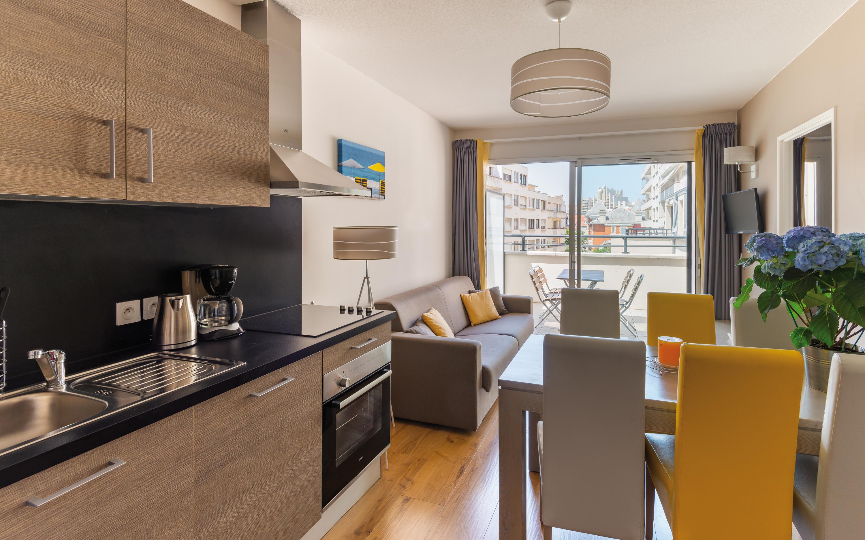Lagrange Vacances Les Patios Eugenie Биариц Екстериор снимка
