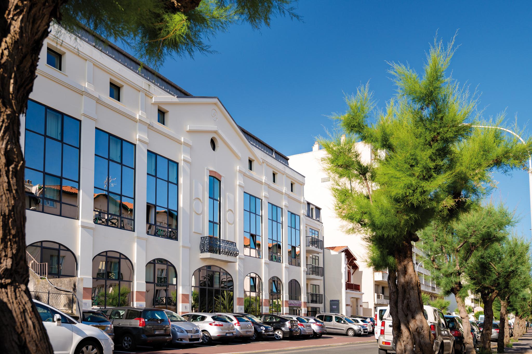 Lagrange Vacances Les Patios Eugenie Биариц Екстериор снимка