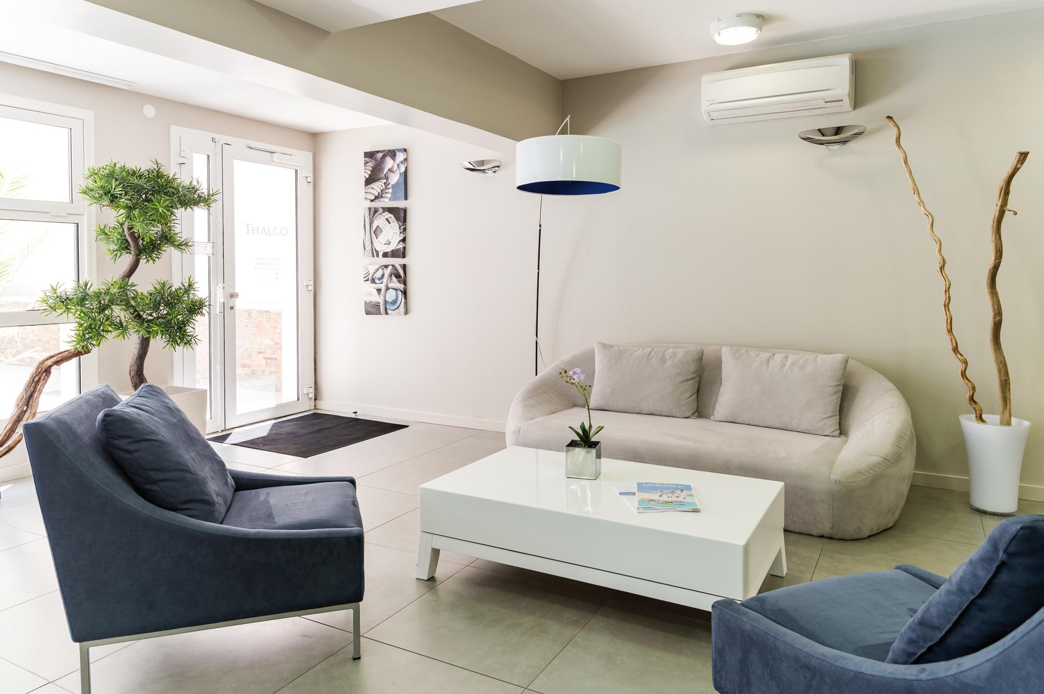 Lagrange Vacances Les Patios Eugenie Биариц Екстериор снимка