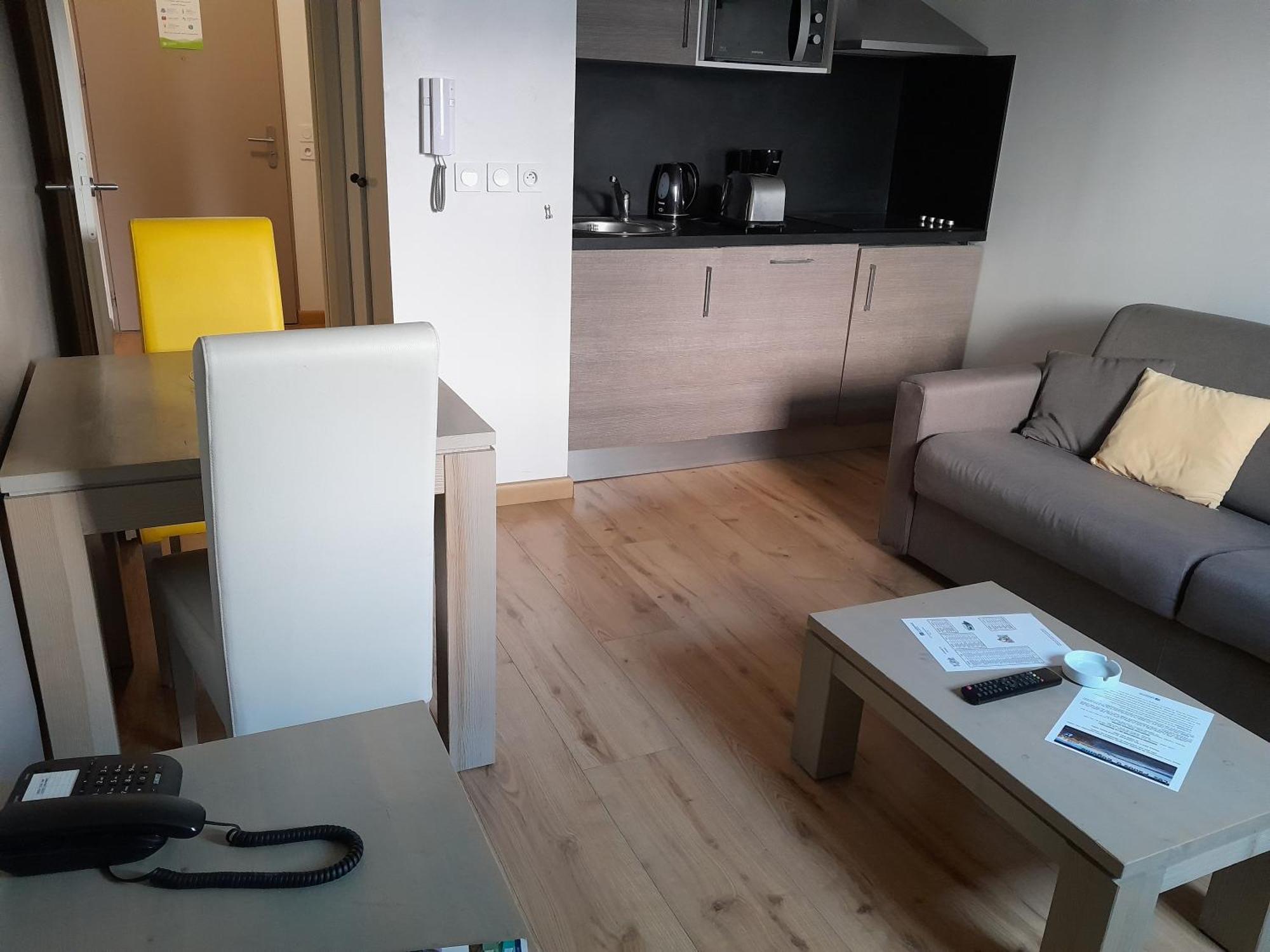 Lagrange Vacances Les Patios Eugenie Биариц Екстериор снимка