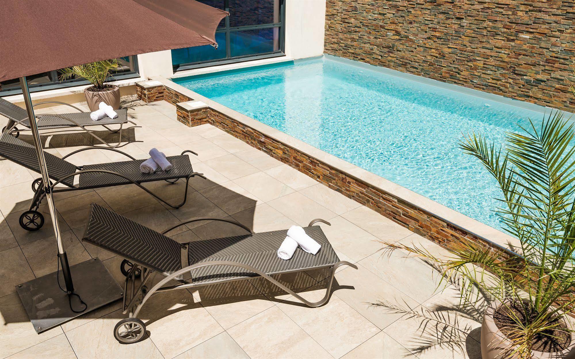 Lagrange Vacances Les Patios Eugenie Биариц Екстериор снимка